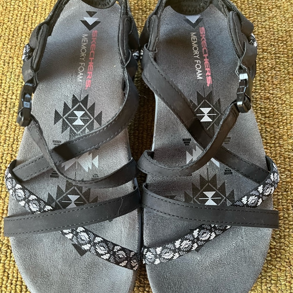 Sketchers memory foam sandals